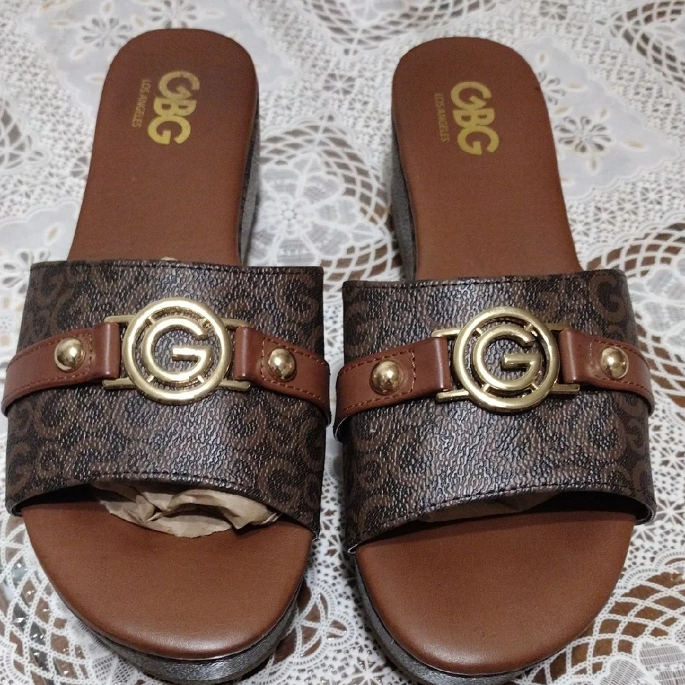 GBG Los Angeles Brown Slide Sandals